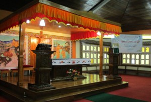 教会の内部の祭壇